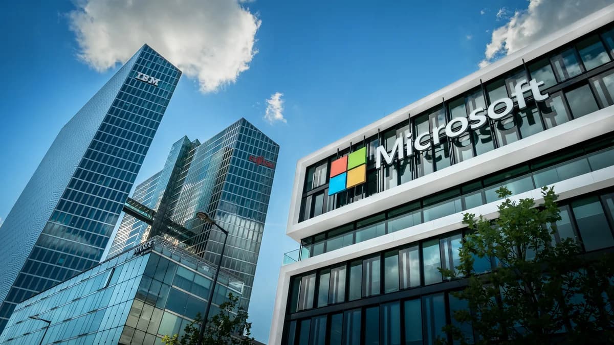 Productividad al máximo, a toda costa: Microsoft y otras tecnológicas se transforman para hacer más con menos